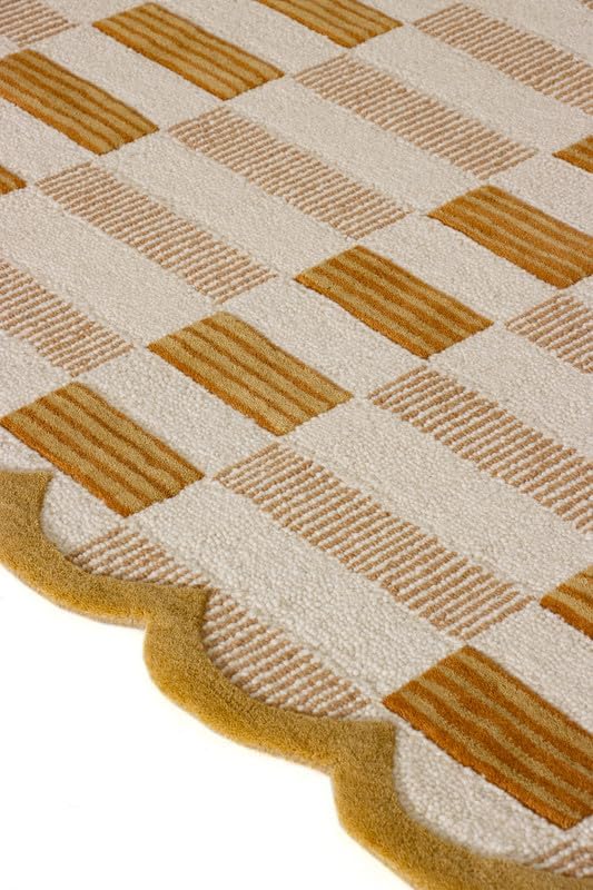 Hand-Tufted Wool Area Rug with Scalloped Edges, Neutral Beige Plaid Pattern, Cozy Soft Accent Rug for Living Room, Bedroom, and Nursery, Handmade Decorative Carpet, 5x8 Ft
