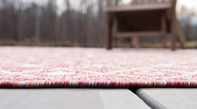 Unique Loom Outdoor Trellis Collection Area Rug - Tribal Trellis (4' 1" Round, Rust Red/ Ivory)