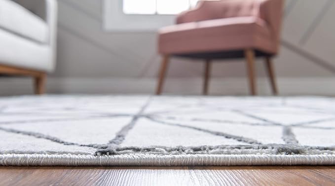 Rugs.com Lattice Trellis Collection Rug – 5' x 8' White Low-Pile Rug Perfect for Living Rooms, Large Dining Rooms, Open Floorplans