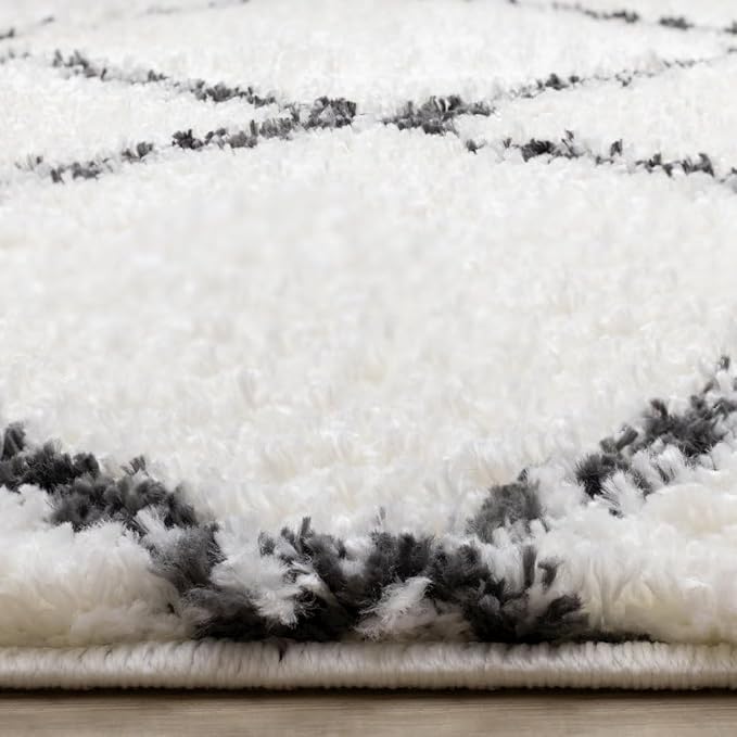 Soft Grey and White Lattice Carpet for Bedroom, 5x7 Washable Modern Rug for Living Room or a Versatile Accent to Refresh Any Room Décor