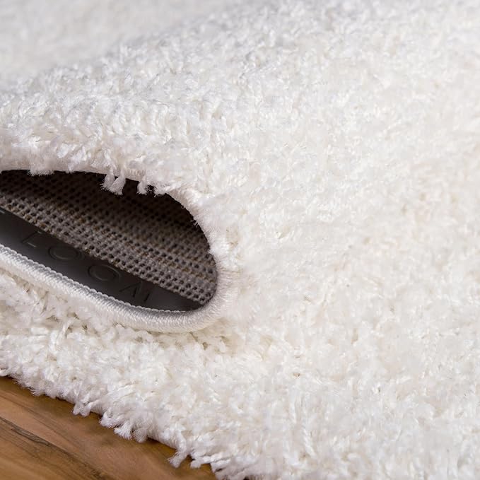Unique Loom Solid Shag Collection Area Rug (3' 3" Round, Snow White)