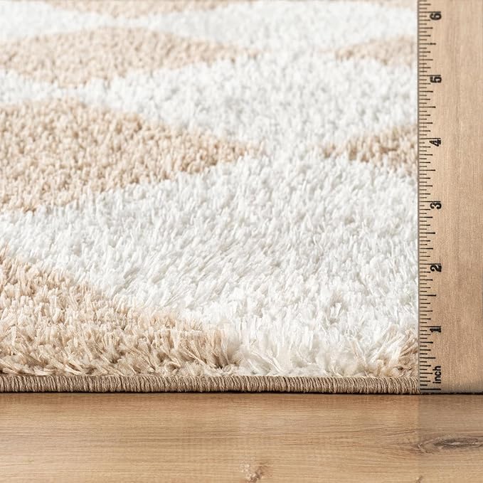 Rugshop Diamond Wave Shag Area Rug Beige 2' x 3' Ideal for Entryways, Kitchens, or Small Spaces
