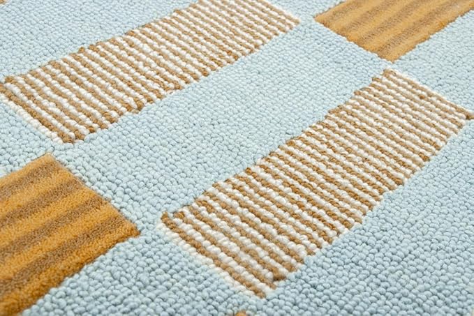 Hand-Tufted Wool Rug with Scalloped Edges, Light Blue Plaid Pattern, Cozy Soft Area Rug for Living Room, Bedroom, and Nursery, Handmade Modern Accent Rug, 8x8 Ft (Round)