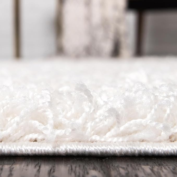 Unique Loom Solid Shag Collection Area Rug (5' 1" Square, Snow White)