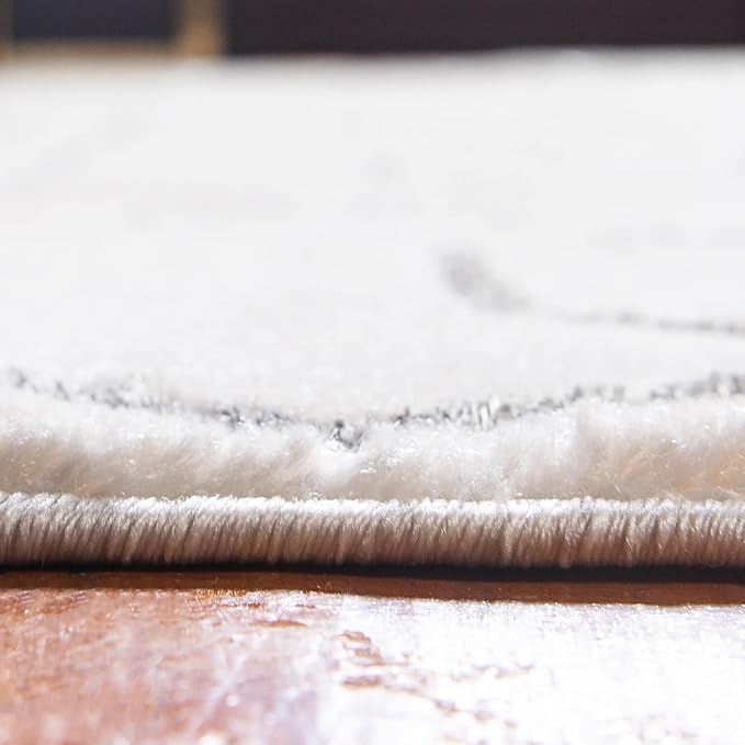 Unique Loom Marilyn Monroe Glam Collection Area Rug - Trellis (7' 10' x 10' Oval, White Silver/ Silver)