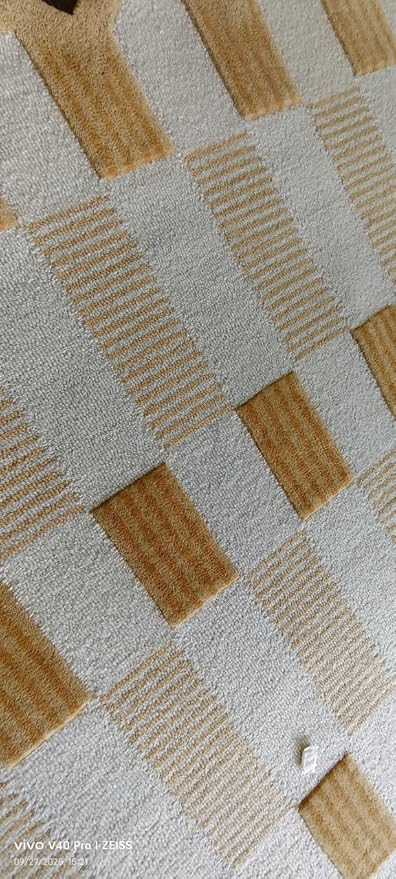 Woven Area 8x10 ft – Soft Textured Checkered Pattern with Scalloped Border – Large Decorative Rug for Living Room, Bedroom & Home Interior