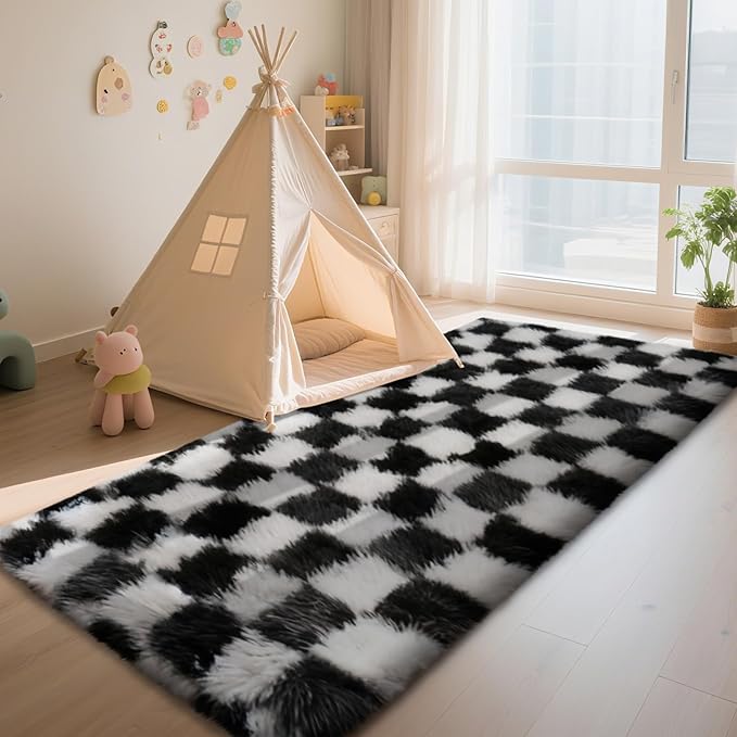 Checkered Rug for Bedroom, 3x5 Black and White Area Rugs, Classic Checkered Carpets Shaggy Area Rug, Bedside Rugs for Living Room Bedroom Kids Room Home Decor