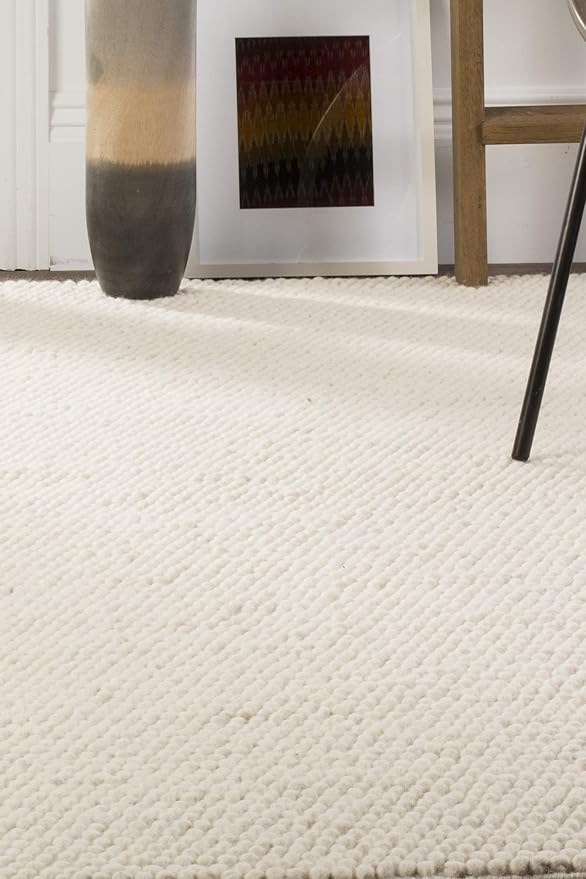 SAFAVIEH Natura Collection Accent Rug - 2' x 3', Ivory, Handmade Wool Blend, Textured Design, Ideal for Hallway, Bedroom, Foyer (NAT620A)