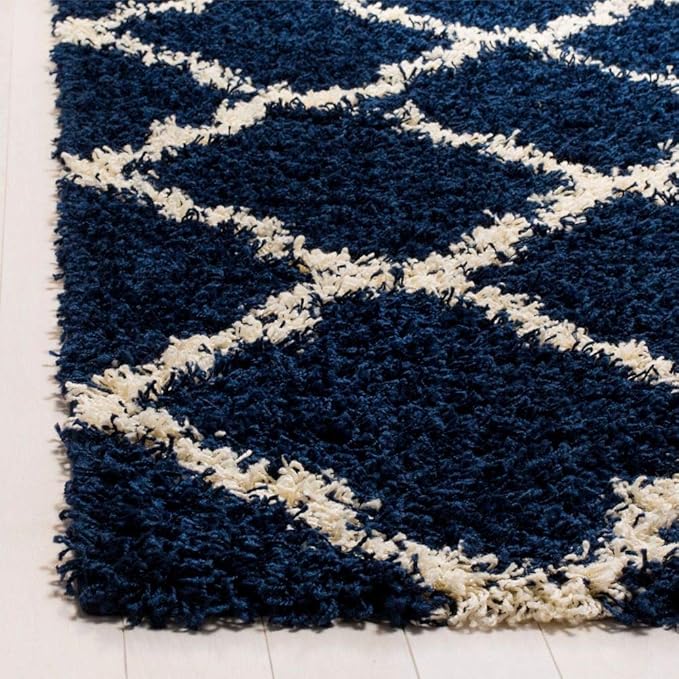SAFAVIEH Dallas Shag Collection Accent Rug - 2'3" x 4', Navy & Ivory, Trellis Design, Non-Shedding & Easy Care, 1.5-inch Thick Ideal for High Traffic Areas in Entryway, Living Room, Bedroom (SGD257N)