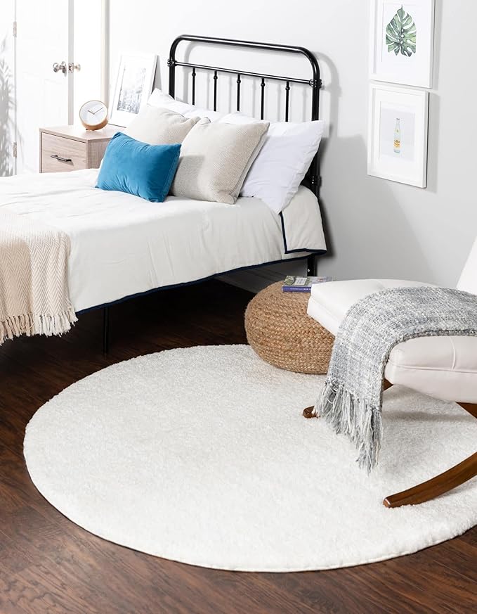 Unique Loom Solo Collection Area Rug - Calabasas (5' 3" Round, Snow White)