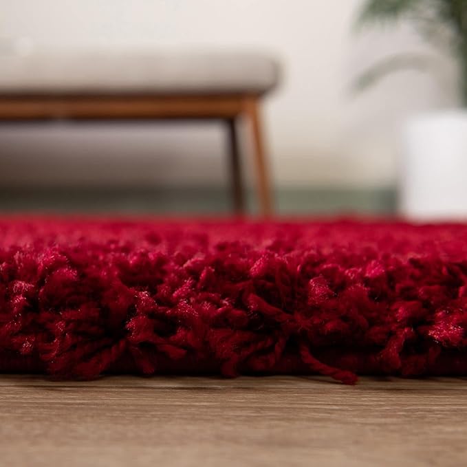 Unique Loom Solid Shag Collection Area Rug (7' 1" Round, Cherry Red)