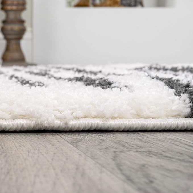 JONATHAN Y Elm Diamond Stripe Shag White/Gray Indoor Area Rug, 3x5, Geometric, Bohemian, Contemporary, Easy-Cleaning for Living Room, Bedroom, Kitchen, Pet Friendly, Non-Shedding (MOH408A-3)