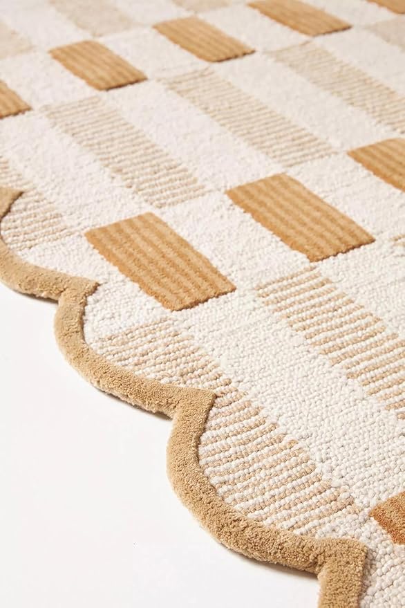 Hand-Tufted Wool Rug with Scalloped Edges, Light Blue Plaid Pattern, Cozy Soft Area Rug for Living Room, Bedroom, and Nursery, Handmade Modern Accent Rug (Neutral, 5X8 FEET)