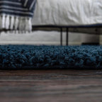 Unique Loom Solid Shag Collection Area Rug (4' Octagon, Sapphire Blue/ Navy Blue)