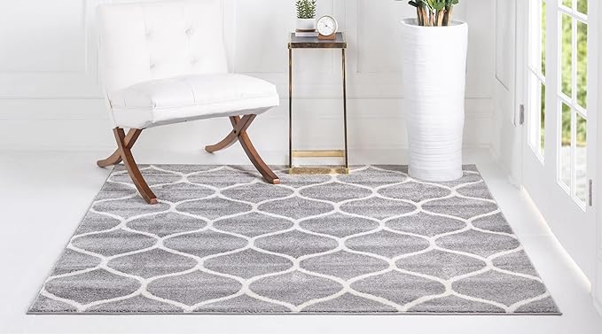 Rugs.com Lattice Frieze Collection Rug – 3' Square Light Gray Medium Rug Perfect for Living Rooms, Kitchens, Entryways