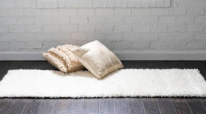 Unique Loom Solid Shag Collection Area Rug (2' 6" x 13' 1" Runner, Snow White)