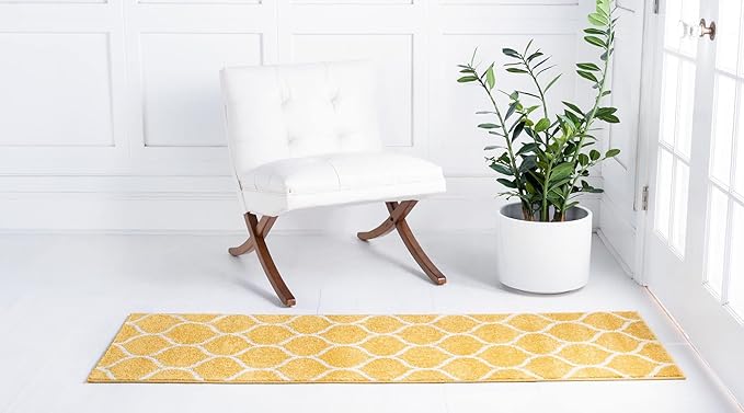 Rugs.com Lattice Frieze Collection Rug – 2' x 6' Runner Yellow Medium Rug Perfect for Living Rooms, Large Dining Rooms, Open Floorplans