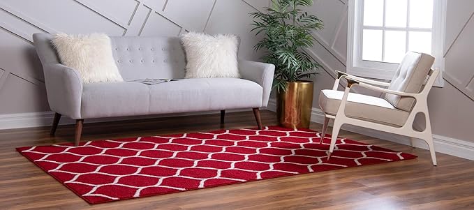Rugs.com Lattice Frieze Collection Rug – 4' x 6' Red Medium Rug Perfect for Living Rooms, Large Dining Rooms, Open Floorplans
