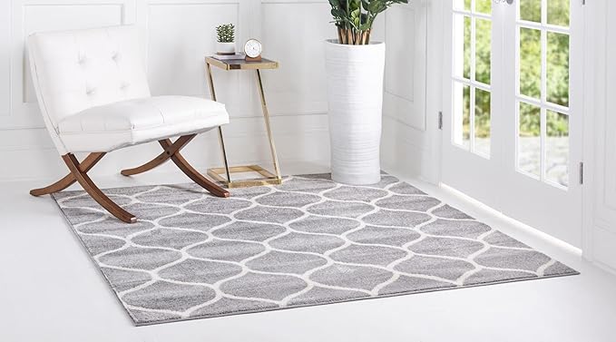 Rugs.com Lattice Frieze Collection Rug – 5' Square Light Gray Medium Rug Perfect for Living Rooms, Kitchens, Entryways