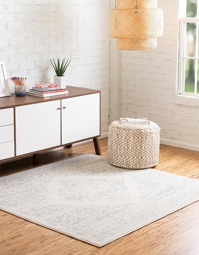 Unique Loom Isabella Collection Area Rug - Rossellini (5' Square, White/ Black)