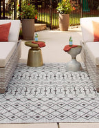 Unique Loom Outdoor Trellis Collection Area Rug - Tribal Trellis (10' x 14' 1" Rectangle, Gray/ Black)