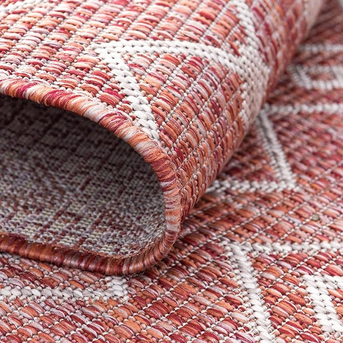 Unique Loom Outdoor Trellis Collection Area Rug - Tribal Trellis (5' 3" x 8' Oval, Rust Red/ Ivory)