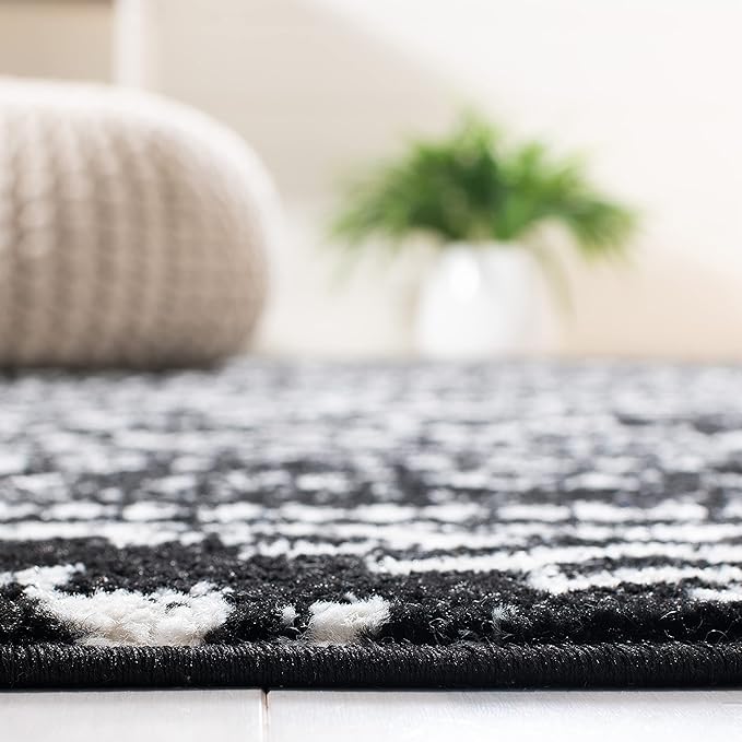 SAFAVIEH Tulum Collection Accent Rug - 2' x 4', Black & Ivory, Moroccan Boho Tribal Design, Non-Shedding & Easy to Clean, Ideal for Front Door, Kitchen, Entryway, Foyer (TUL272Z)
