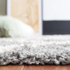 SAFAVIEH Dallas Shag Collection Area Rug - 8' Round, Grey & Ivory, Trellis Design, Non-Shedding & Easy Care, 1.5-inch Thick Ideal for High Traffic Areas in Living Room, Bedroom (SGD257G)