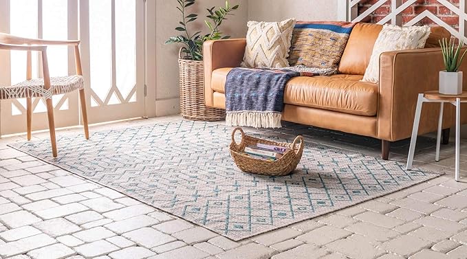 Unique Loom Outdoor Trellis Collection Area Rug - Tribal Trellis (6' 1" x 9' Rectangle, Light Blue/ Ivory)