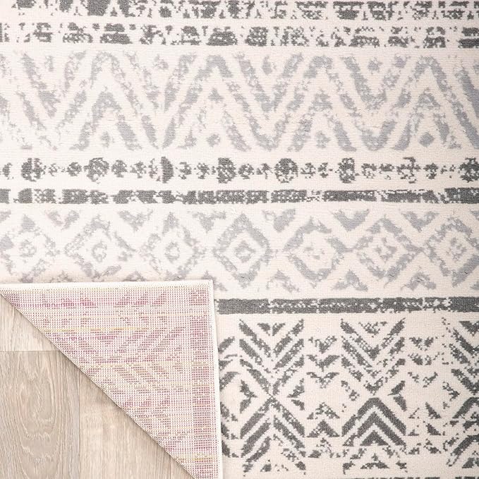 Rugshop Geometric Boho Runner Rug – Gray Tribal Pattern, Perfect for Hallway, Entryway, Kitchen, 2' x 7'