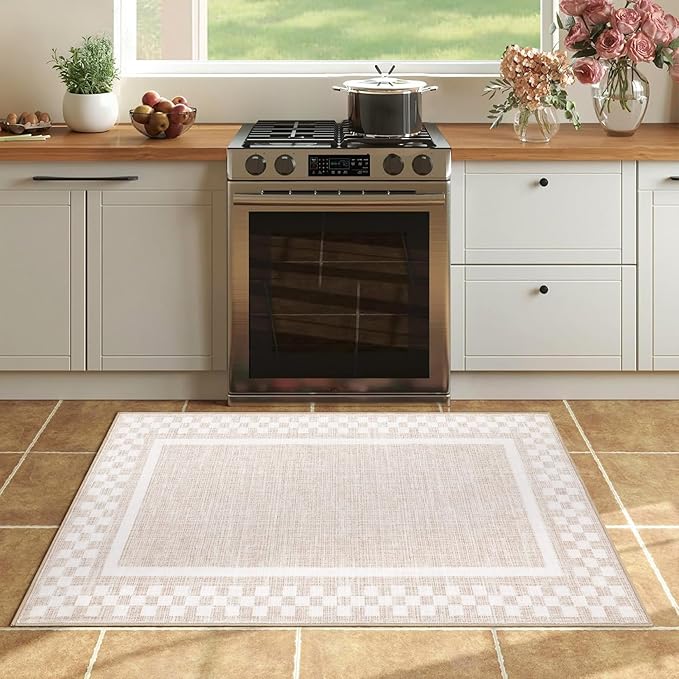 Small Area Rug 2x3 Modern Checkered Entry Rug Solid Color Scalloped Kitchen Rugs Washable Bedroom Doormat Non Slip Stain Resistant Bordered Throw Carpet for Living Room Nursery Laundry, Beige