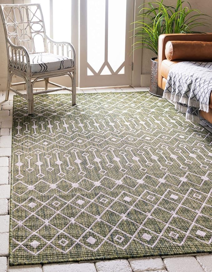 Unique Loom Outdoor Trellis Collection Area Rug - Tribal Trellis (5' 1" x 8' Rectangle, Green/ Natural)