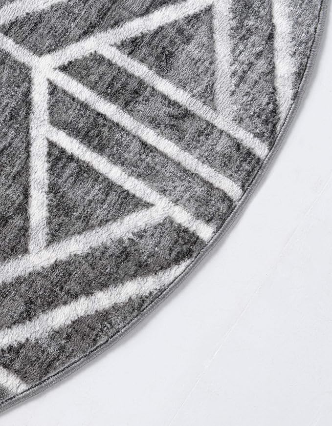 Rugs.com Lattice Trellis Collection Rug – 8 Ft Round Gray Low-Pile Rug Perfect for Kitchens, Dining Rooms
