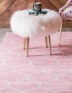 Rugs.com Lattice Frieze Collection Rug – 6' x 9' Light Pink Medium Rug Perfect for Living Rooms, Large Dining Rooms, Open Floorplans