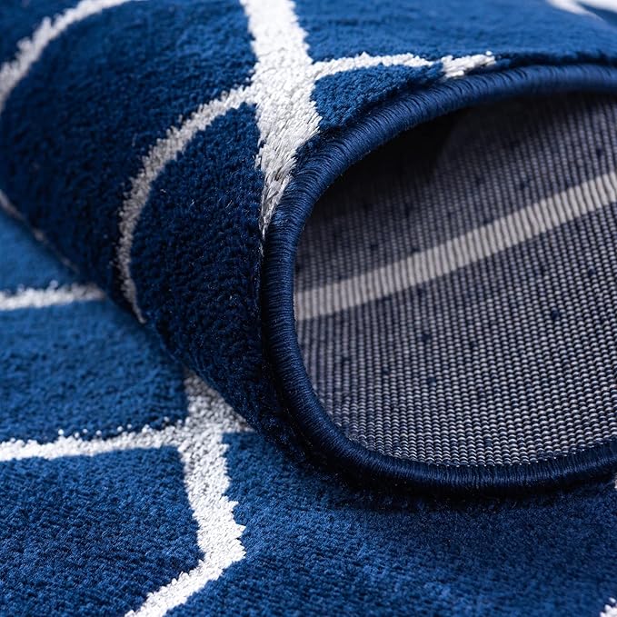 Unique Loom Marilyn Monroe Glam Collection Area Rug - Trellis (7' 10" Square, Navy Blue Silver/ Silver)