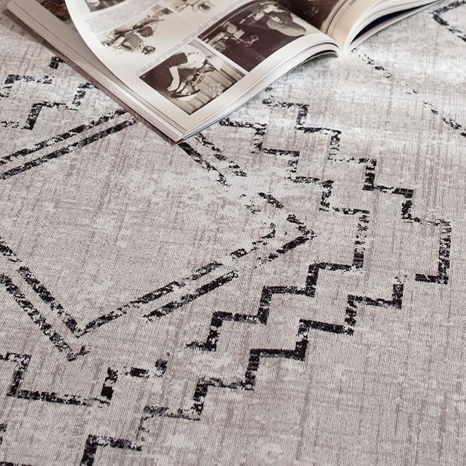 ILANGO Moroccan Runner Rugs for Hallway 2.5'x6' Machine Washable Area Rugs with Rubber Backing Modern Rugs Non Slip Carpet for Kitchen Indoor Floor Dedroom Farmhouse Dining Room, Foldable