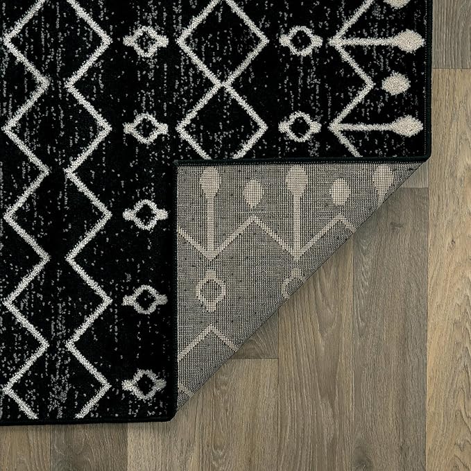 Rugshop Boho Black and White Tribal Area Rug – Geometric Diamond and Stripe Pattern Carpet for Living Room, Bedroom, or Entryway – Soft Modern Bohemian Floor Décor 5' x 7' Black