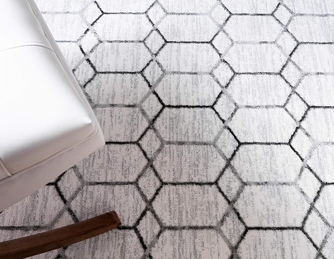 Rugs.com Lattice Trellis Collection Rug – 5 Ft Round White Low-Pile Rug Perfect for Kitchens, Dining Rooms