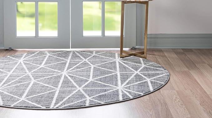 Rugs.com Lattice Trellis Collection Rug – 8 Ft Round Gray Low-Pile Rug Perfect for Kitchens, Dining Rooms