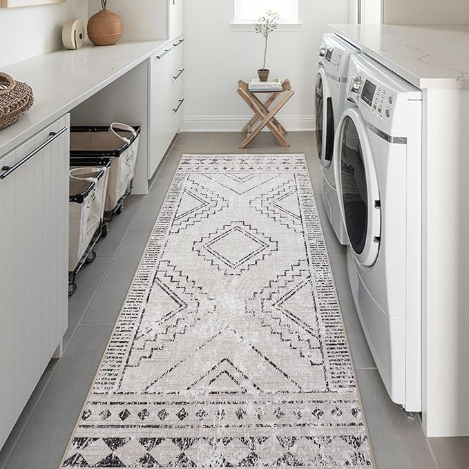 ILANGO Moroccan Runner Rugs for Hallway 2.5'x6' Machine Washable Area Rugs with Rubber Backing Modern Rugs Non Slip Carpet for Kitchen Indoor Floor Dedroom Farmhouse Dining Room, Foldable