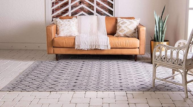 Unique Loom Outdoor Trellis Collection Area Rug - Tribal Trellis (3' 3" x 5' 3" Rectangle, Gray/ Black)