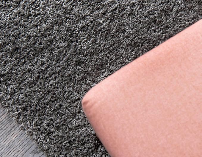 Unique Loom Solid Shag Collection Area Rug (3' 3" x 5' 3" Rectangle, Graphite Gray)