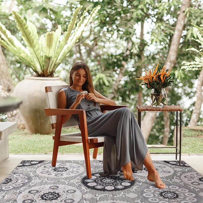 CAMILSON Indoor Outdoor Rug 6x9 Bohemian Medallion Floral Area Rugs for Indoor and Outdoor Patios Easy-Cleaning Non-Shedding Living Room Garden and Kitchen Washable Outside Carpet (6 x 9 / Gray)