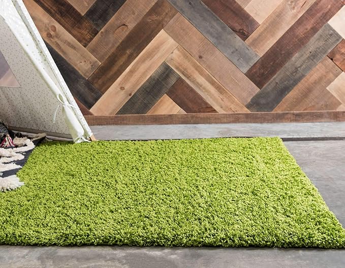 Unique Loom Solid Shag Collection Area Rug (3' 3" x 5' 3" Rectangle, Grass Green)
