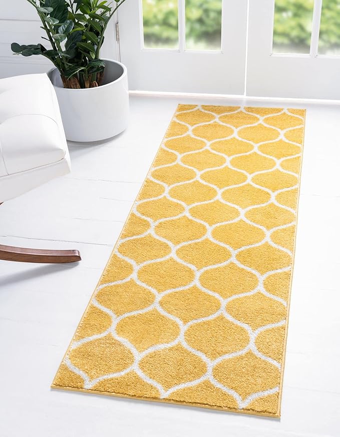 Rugs.com Lattice Frieze Collection Rug – 2' x 8' 8 Runner Yellow Medium Rug Perfect for Living Rooms, Large Dining Rooms, Open Floorplans