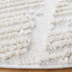 SAFAVIEH Marrakech Collection Area Rug - 10' Round, Beige, Moroccan Boho Tribal Tassel Design, Non-Shedding & Easy Care, Ideal for High Traffic Areas in Living Room, Bedroom (MRK517C)