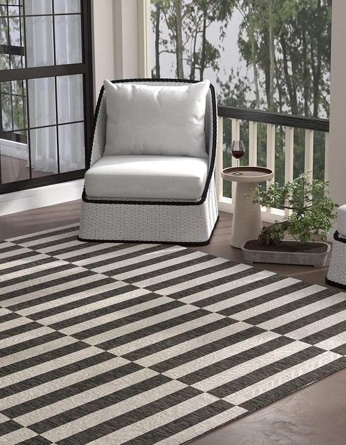Unique Loom Outdoor Striped Collection Area Rug - Striped (13' Square, Charcoal/Ivory)