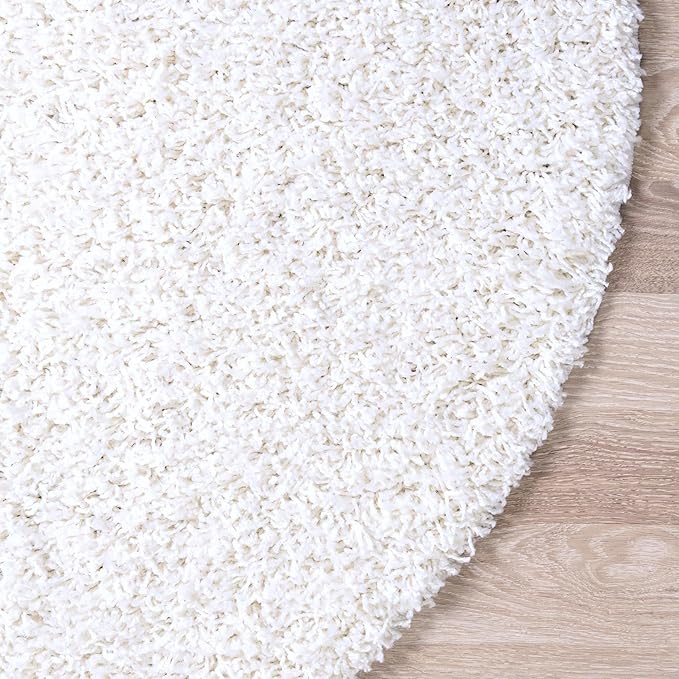 Unique Loom Solid Shag Collection Area Rug (7' 1" Round, Snow White)