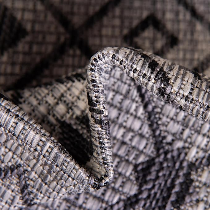 Unique Loom Outdoor Trellis Collection Area Rug - Tribal Trellis (10' x 13' 1" Rectangle, Gray/ Black)