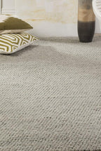 SAFAVIEH Natura Collection Area Rug - 4' Square, Silver, Handmade Wool Blend, Textured Design, Ideal for Living Room, Bedroom, Dining Space (NAT620C)